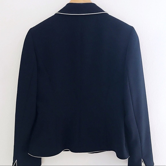 NWT Tahari Navy Blue Blazer Petite Size 6 - Picture 2 of 8